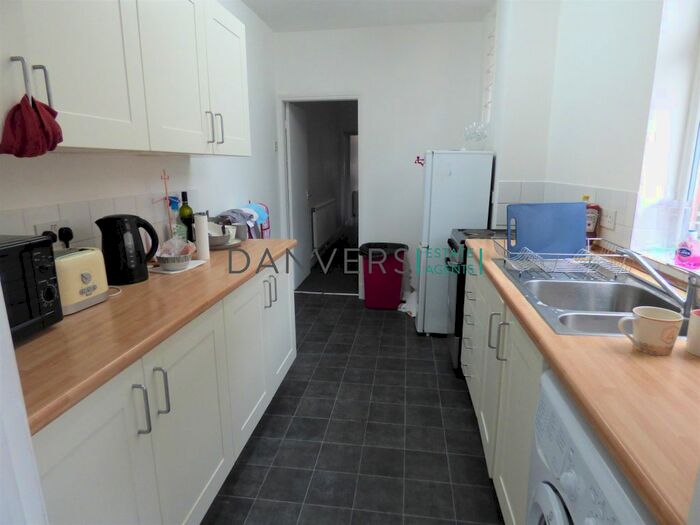 4 Bedroom Terraced House To Rent In Ullswater Street, Leicester LE2