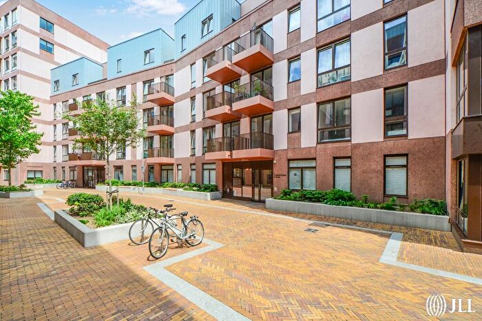 2 Bedroom Flat To Rent In Copperworks Wharf London, E15
