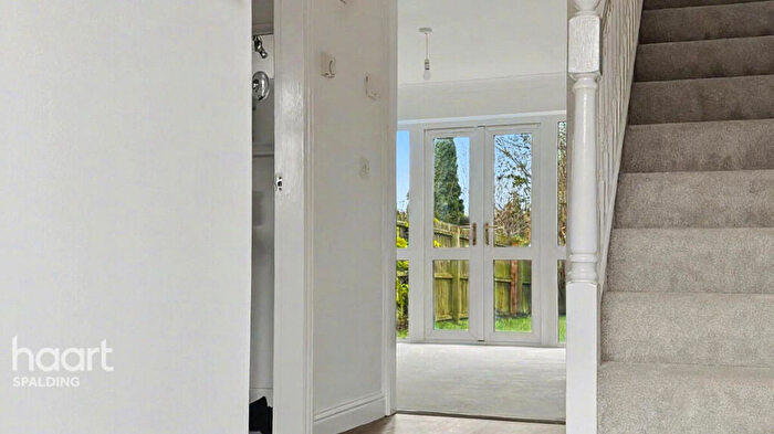 3 Bedroom Semi-Detached House For Sale In Jubilee Close, Sutton St James, PE12