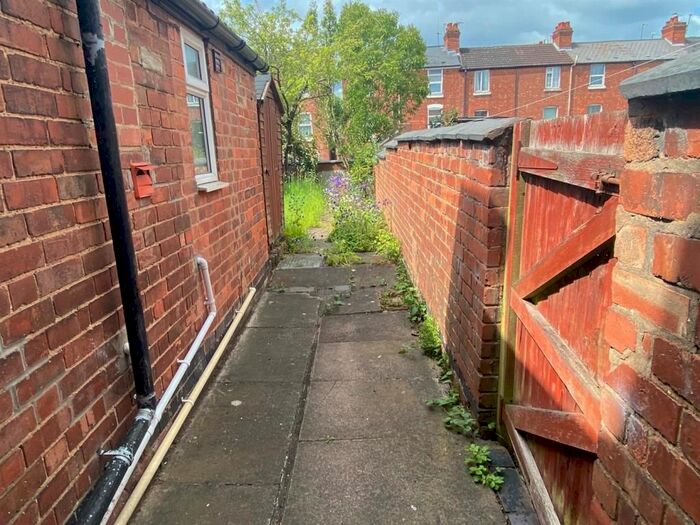 3 Bedroom End Of Terrace House To Rent In Carmelite Road, Coventry, CV1