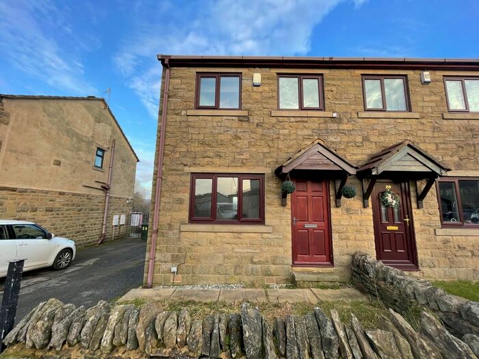 3 Bedroom Property To Rent In Delph Croft View, Keighley, BD21