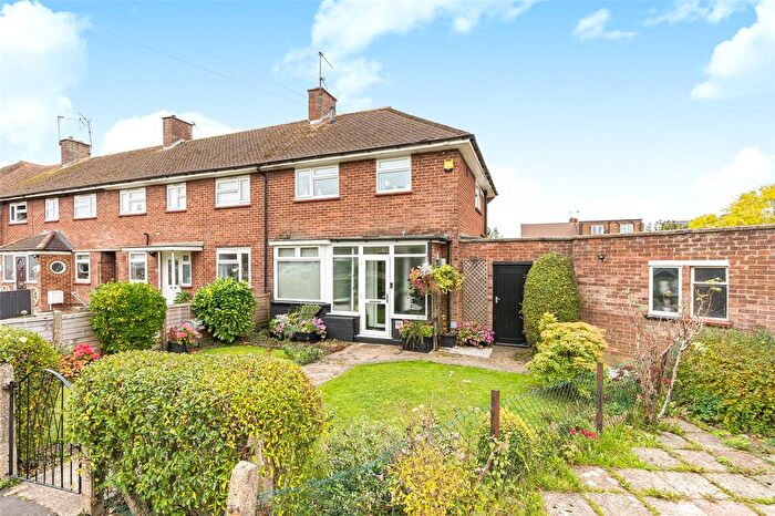 2 Bedroom End Terrace House For Sale In The Fairway, Abbots Langley, Hertfordshire, WD5