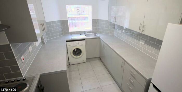 6 Bedroom Terraced House To Rent In Ebberston Terrace, Leeds, West Yorkshire, LS6