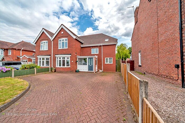 3 Bedroom Semi-Detached House For Sale In Long Lane, Newtown / Great Wyrley, Walsall, WS6