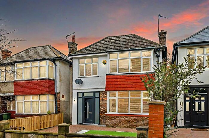 4 Bedroom Detached House To Rent In Atkins Road, London, SW12