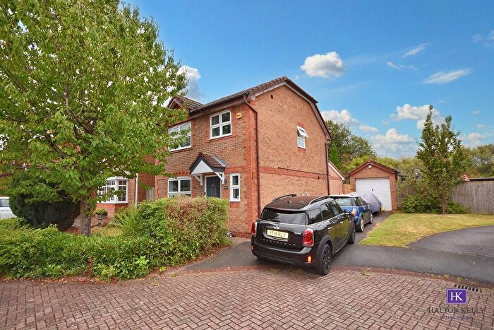 3 Bedroom Detached House For Sale In Fleetwood Close, Great Sankey, Warrington, WA5