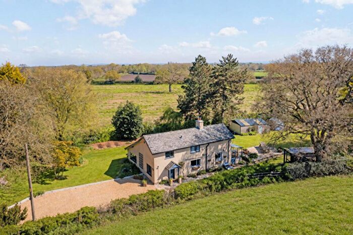 3 Bedroom Detached House For Sale In Charming Country Cottage On Cross Lane, Kermincham, CW12