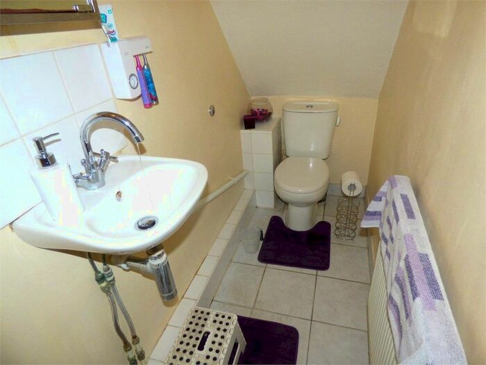 3 Bedroom Terraced House To Rent In Trelawney Avenue, Slough, SL3