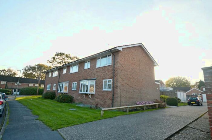 1 Bedroom House To Rent In Clare Gardens, Petersfield, GU31