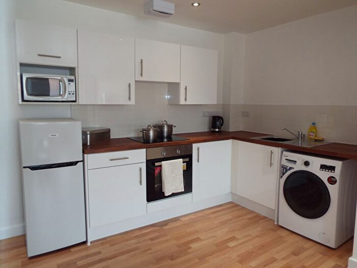 1 Bedroom Flat To Rent In Markfield Court, Leicester, LE4