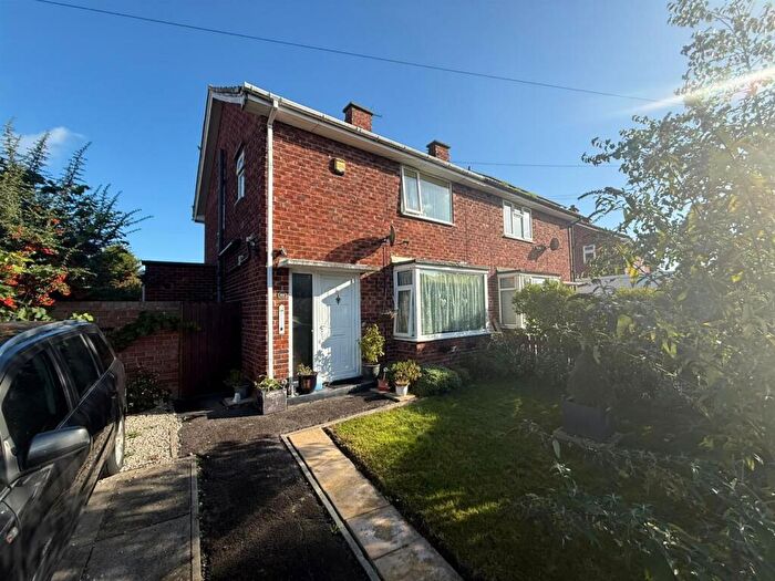 3 Bedroom Semi-Detached House For Sale In Edgemoor Road, Darlington, DL1
