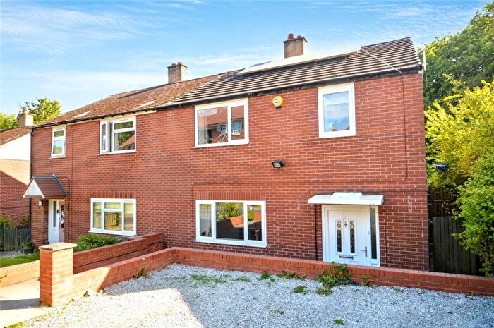 3 Bedroom Semi-Detached House For Sale In Iveson Drive, Leeds, West Yorkshire, LS16