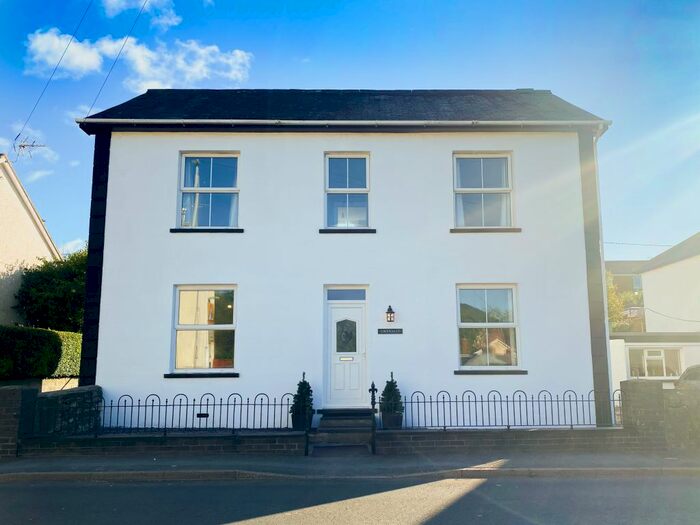 4 Bedroom Detached House For Sale In Bow Street, SY24