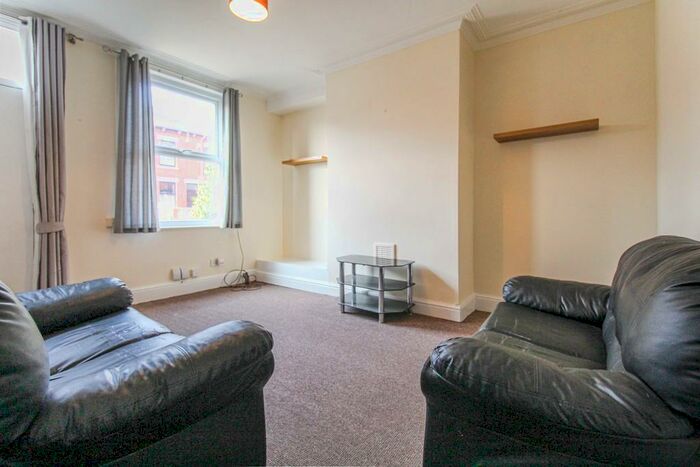 2 Bedroom Terraced House To Rent In Bankfield Terrace, Burley, LS4