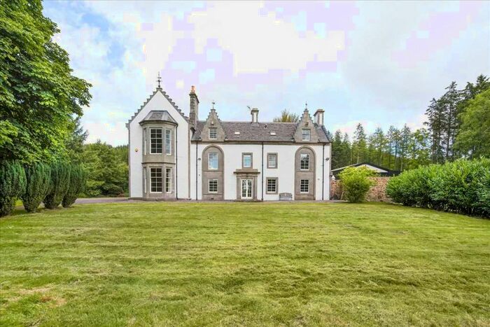 7 Bedroom Detached House For Sale In Hillside House, Saline, KY12