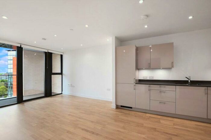 2 Bedroom Apartment To Rent In Burgess Springs, Chelmsford, CM1