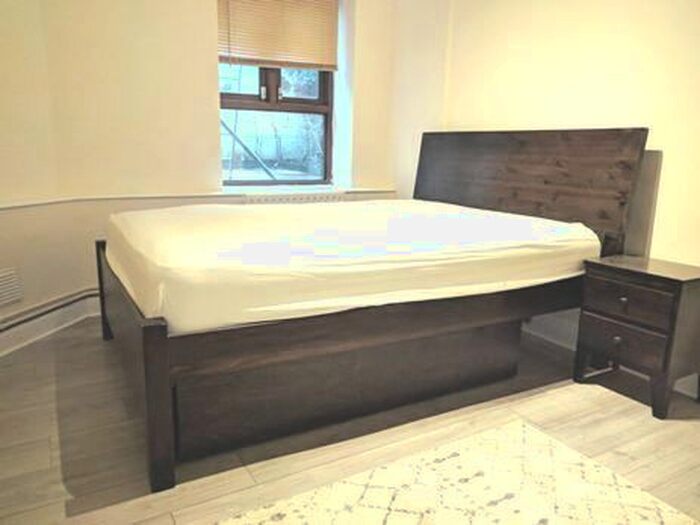 3 Bedroom Flat To Rent In New Park Road, London, SW2