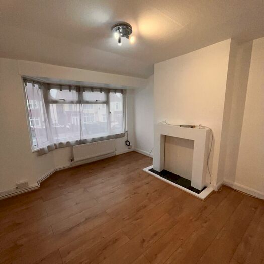 2 Bedroom Apartment To Rent In London Road, Gravesend, DA11