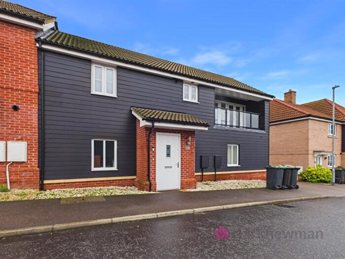 2 Bedroom Maisonette To Rent In Hibbert Drive, Dunmow, CM6