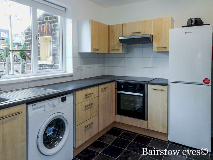 1 Bedroom Flat To Rent In Kitchener Road, Walthamstow, E17