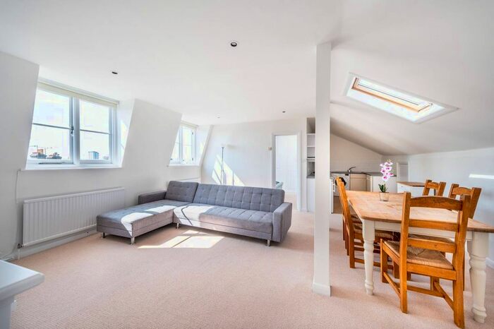 1 Bedroom Flat To Rent In Oxford Gardens, North Kensington, London, W10