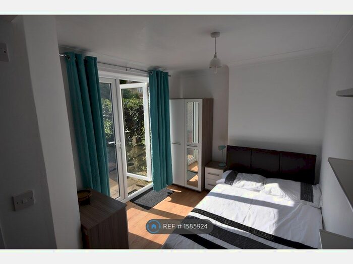 Studio To Rent In Lilac Road, Southampton, SO16