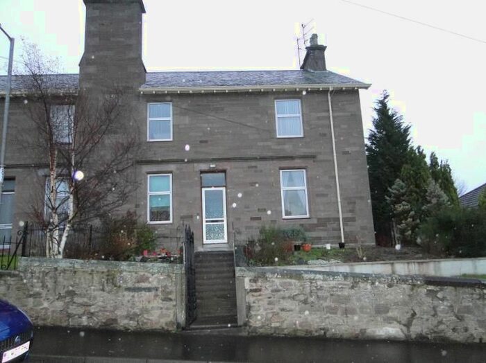 2 Bedroom Flat To Rent In Oakbank Road, Perth, PH1