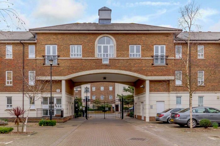 2 Bedroom Flat To Rent In Samuel Gray Gardens, Kingston Upon Thames, KT2