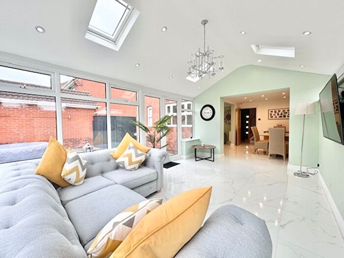 4 Bedroom Detached House For Sale In Pendeen Close, New Waltham, Grimsby, DN36