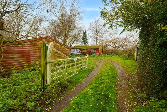 3 Bedroom Detached Bungalow For Sale In Agester Lane, Denton, Canterbury, CT4