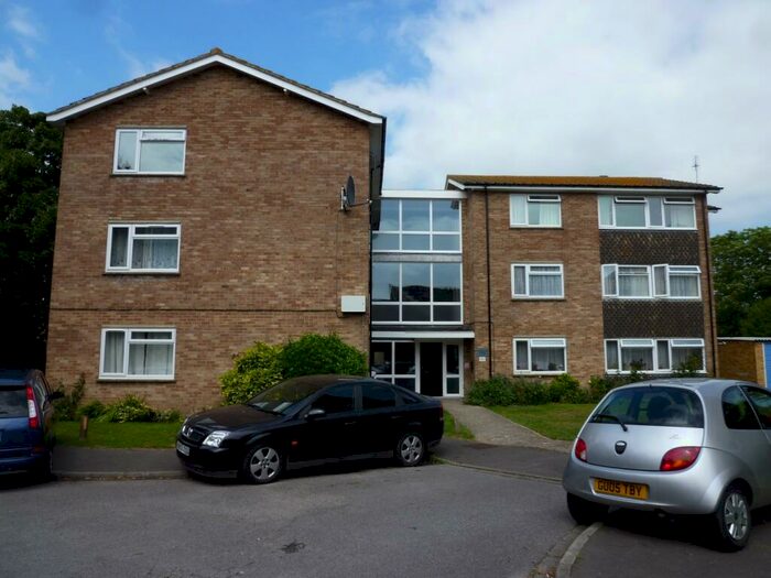 2 Bedroom Flat To Rent In Carlingford Court, Bognor Regis, PO21