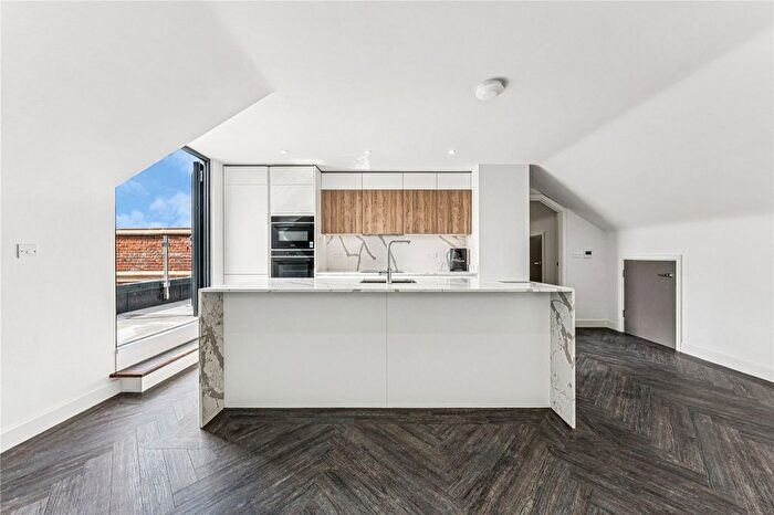 3 Bedroom Property To Rent In Lapidge Drive, SW17