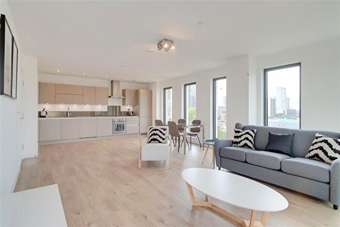 2 Bedroom Apartment To Rent In Great Eastern Road London, E15