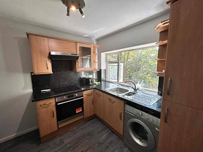 1 Bedroom Flat To Rent In Wakefield Court, Moseley, Birmingham, B13