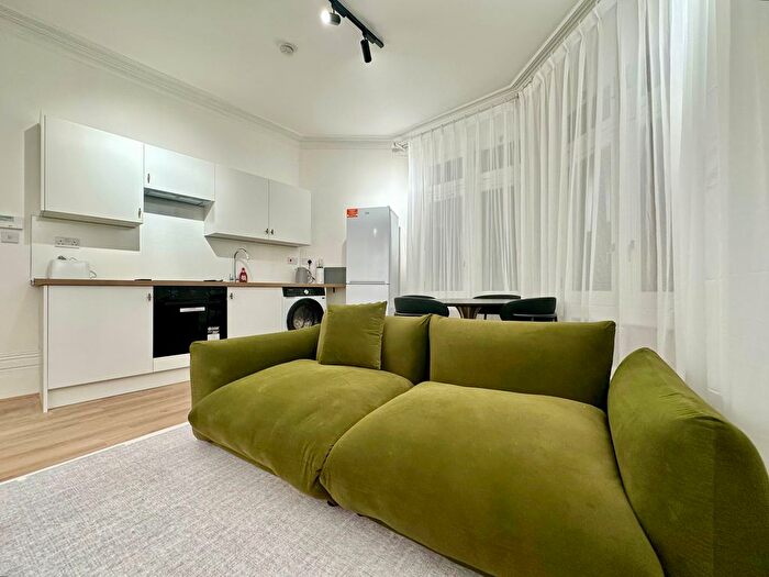 1 Bedroom Flat To Rent In Gray's Inn Road, London, WC1X