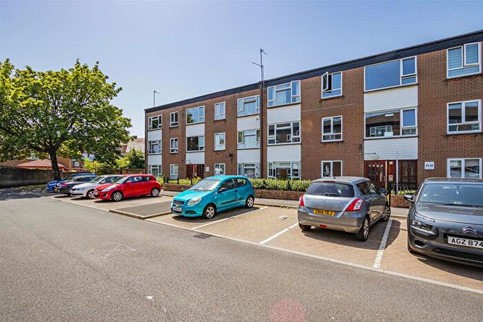 1 Bedroom Flat To Rent In South Morgan Place, Riverside, CF11