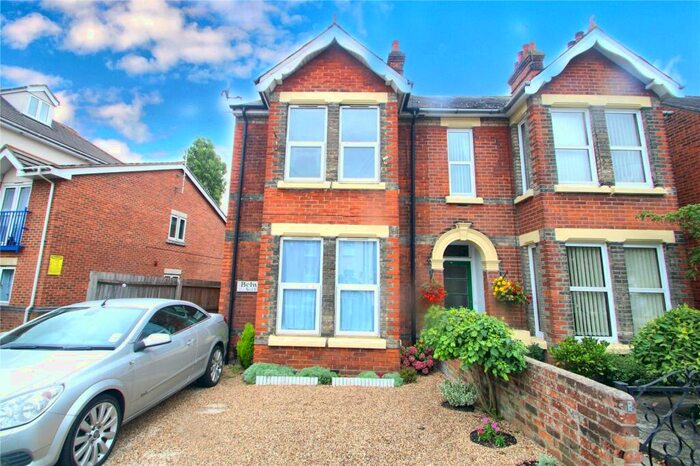 1 Bedroom Apartment To Rent In North Station Road, Colchester, Essex, CO1