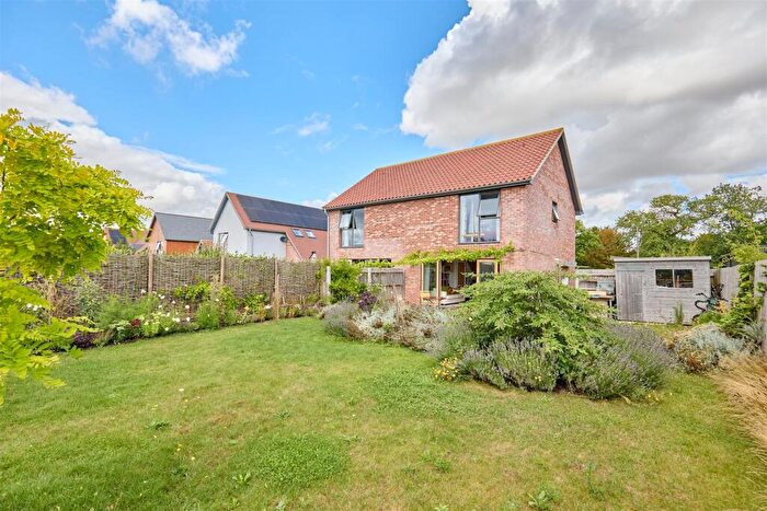 2 Bedroom Semi-Detached House For Sale In Cedars Rise, Occold, Eye, IP23