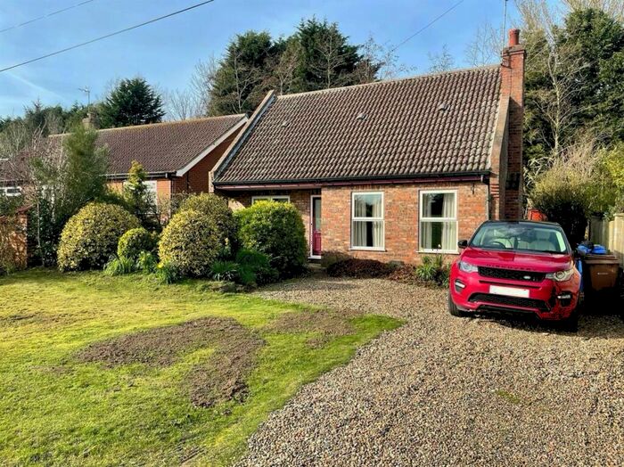 1 Bedroom Detached Bungalow For Sale In Mappleton Road, Great Hatfield, Hull, HU11