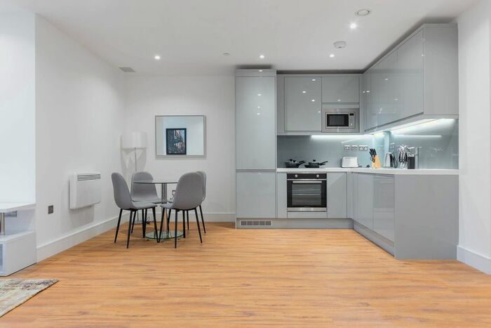 1 Bedroom Flat To Rent In Westgate House, West Gate, London, W5