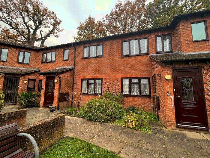 2 Bedroom Apartment To Rent In Kirkby Court, Frimley, GU16