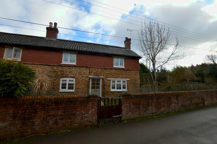 2 Bedroom Cottage To Rent In Main Street, Knipton, NG32