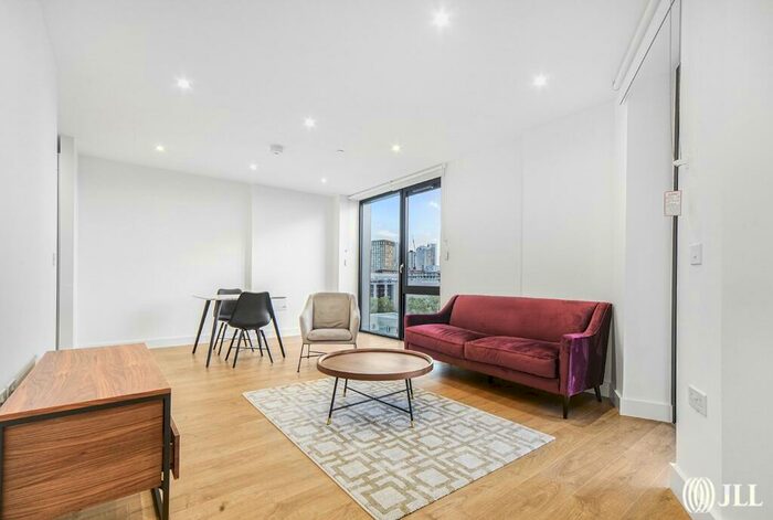 1 Bedroom Flat To Rent In Tellicherry Court, Aberfeldy Square, E14