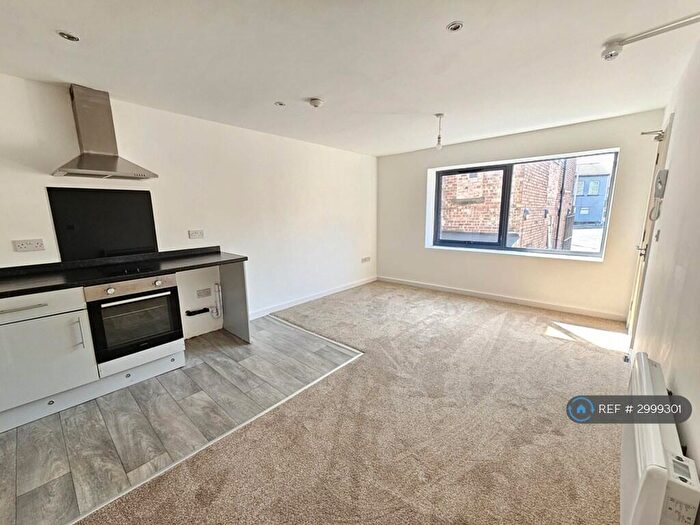 1 Bedroom Flat To Rent In Grange Road West, Prenton, CH43