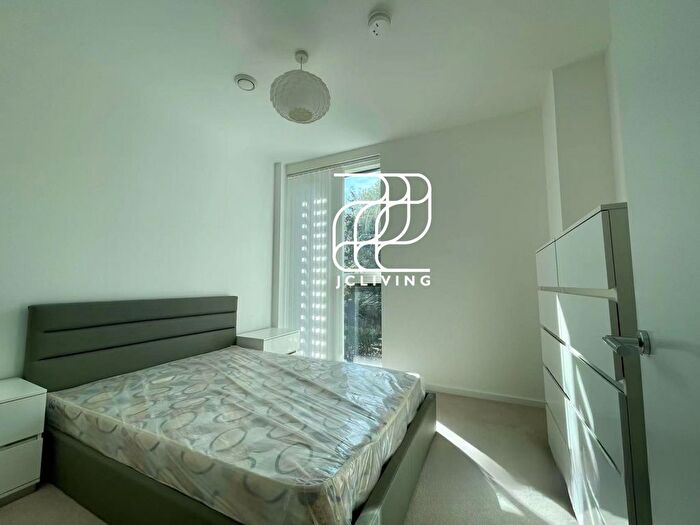 2 Bedroom Flat To Rent In Corsican Square, London, E3