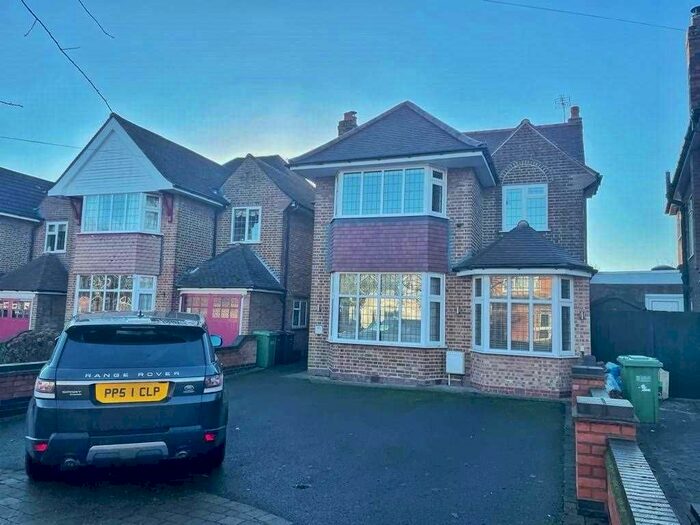 6 Bedroom Detached House To Rent In Shakespeare Drive, Shirley, Solihull B90
