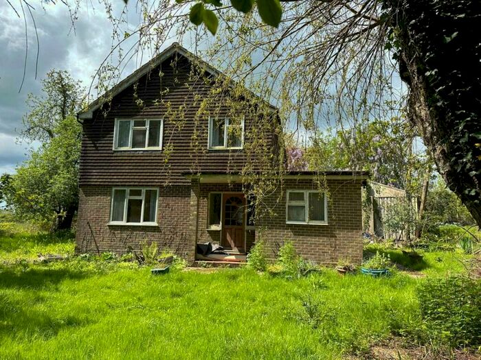 3 Bedroom Detached House For Sale In East Wellow, Hampshire, SO51