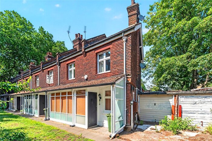 2 Bedroom End Of Terrace House To Rent In Penhurst Place, Carlisle Lane, London, SE1