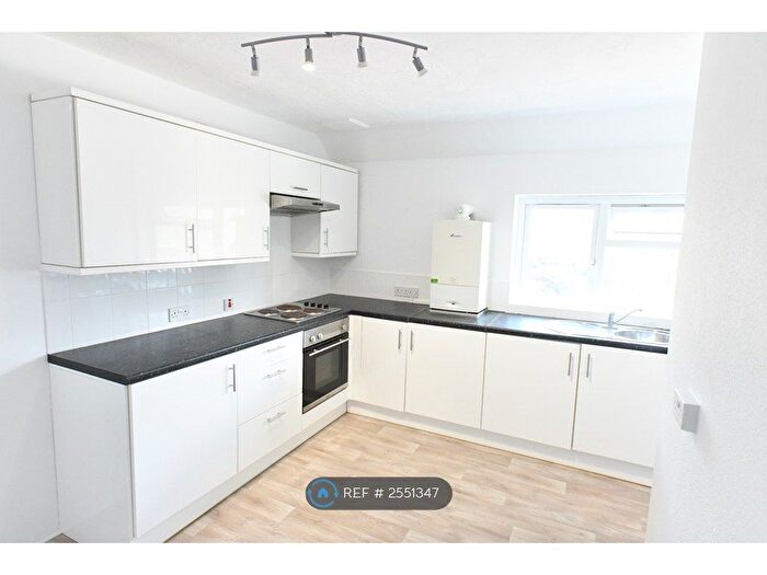 1 Bedroom Flat To Rent In Pembroke Road, Tonbridge, TN9