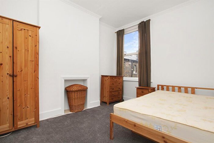 1 Bedroom Flat To Rent In Bathurst Gardens, Kensal Rise, London, NW10